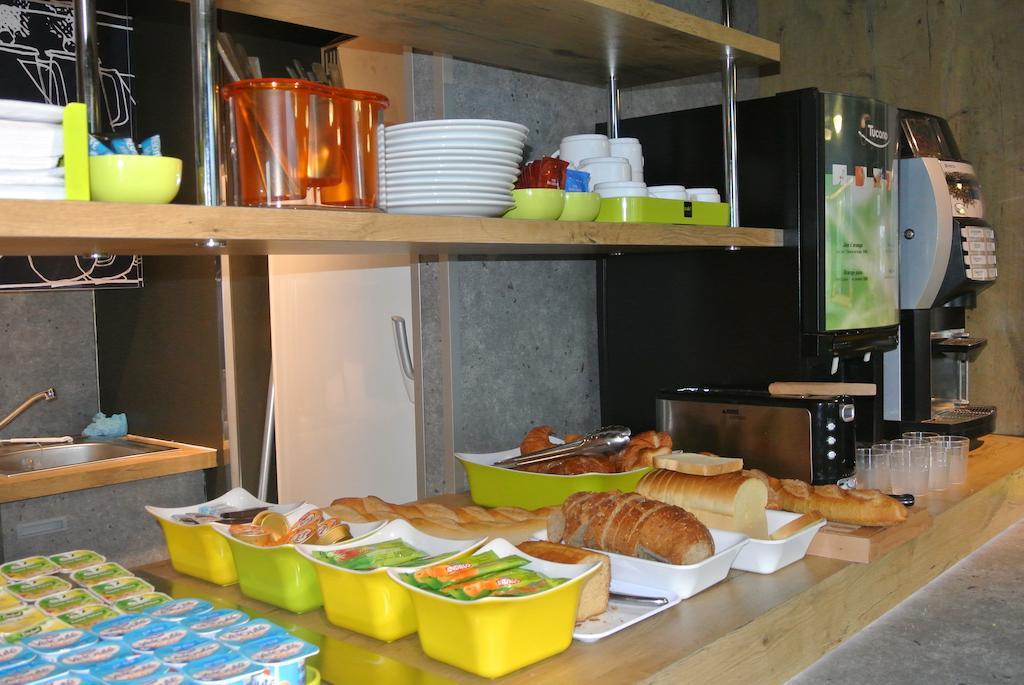 Ibis Budget Chambery Sud Challes Les Eaux Kültér fotó