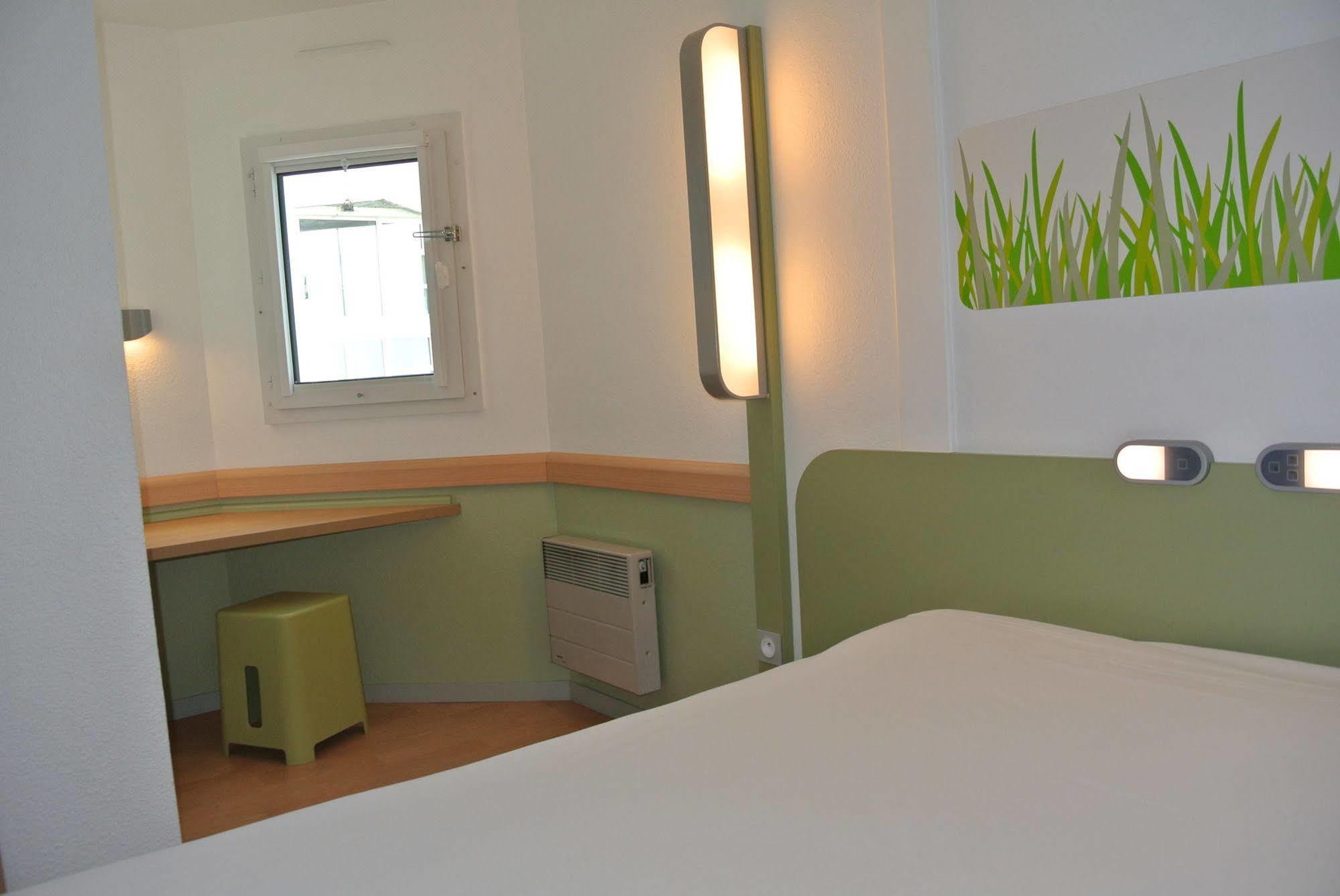 Ibis Budget Chambery Sud Challes Les Eaux Kültér fotó
